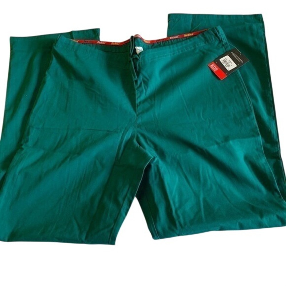 DICKIES SCRUBS. NWT. XS. Unisex. Bottoms. Cotton/Polyester blend. Back pocket!